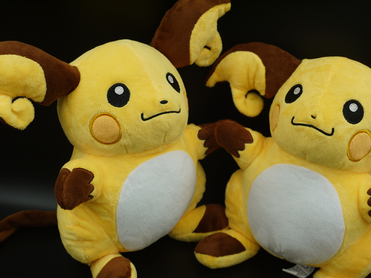 Gấu Bông Pokemon Chuột Điện Raichu Bé Trai Đuôi Sấm Sét 30cm