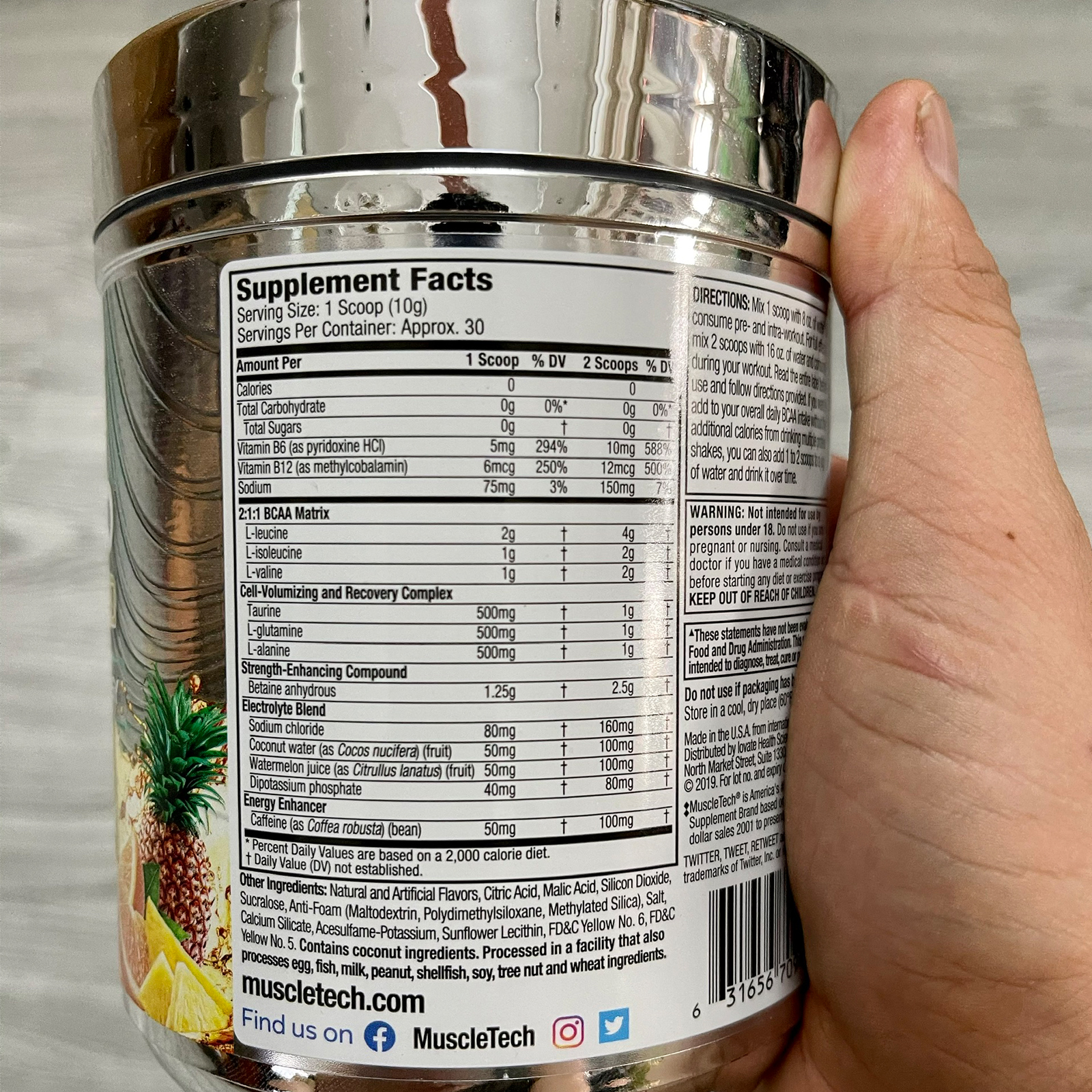 Combo BCAA Amino Build Next gen hương Orange Mango Cooler (Cam Xoài) của Muscle Tech hộp 30 lần dùng hỗ trợ phục hồi cơ, chống dị hóa cơ, tăng sức bền sức mạnh vượt trội, đốt mỡ, giảm cân, giảm mỡ bụng mạnh mẽ cho người tập thể thao &amp; Bình lắc INOX 739ml (Mẫu ngẫu nhiên)