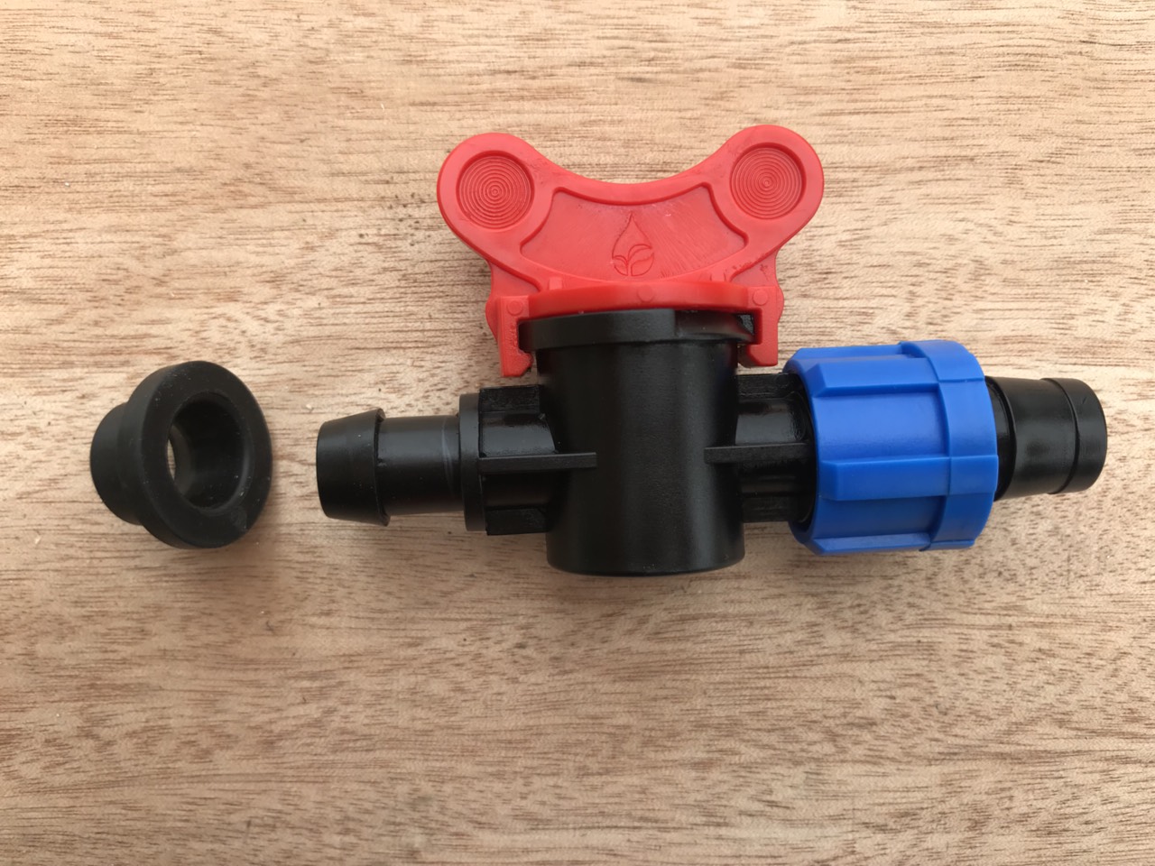 Van khóa khởi thủy ống nhỏ giọt 16mm