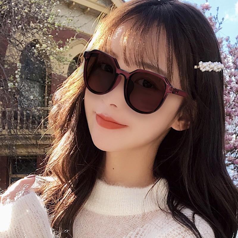 Kính Mát Gọng Vuông Kiểu Dáng Thời Trang
