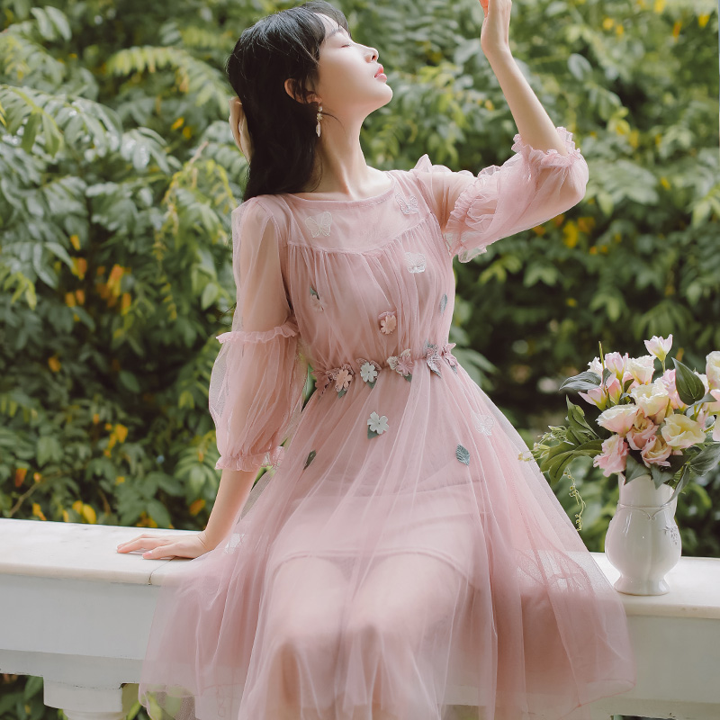 Hình ảnh Đầm Ulzzang công chúa đính hoa phong cách Hàn Quốc