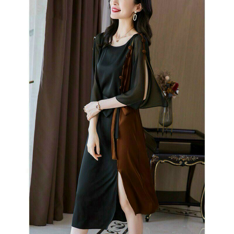 ĐẦM SUÔNG TAY XẺ PHỐI MÀU ĐEN NÂU