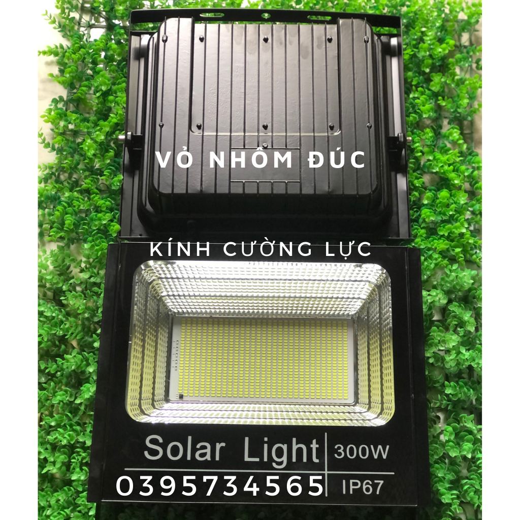 Đèn pha năng lượng mặt trời 300W nhôm đúc (GIÁ KHO)