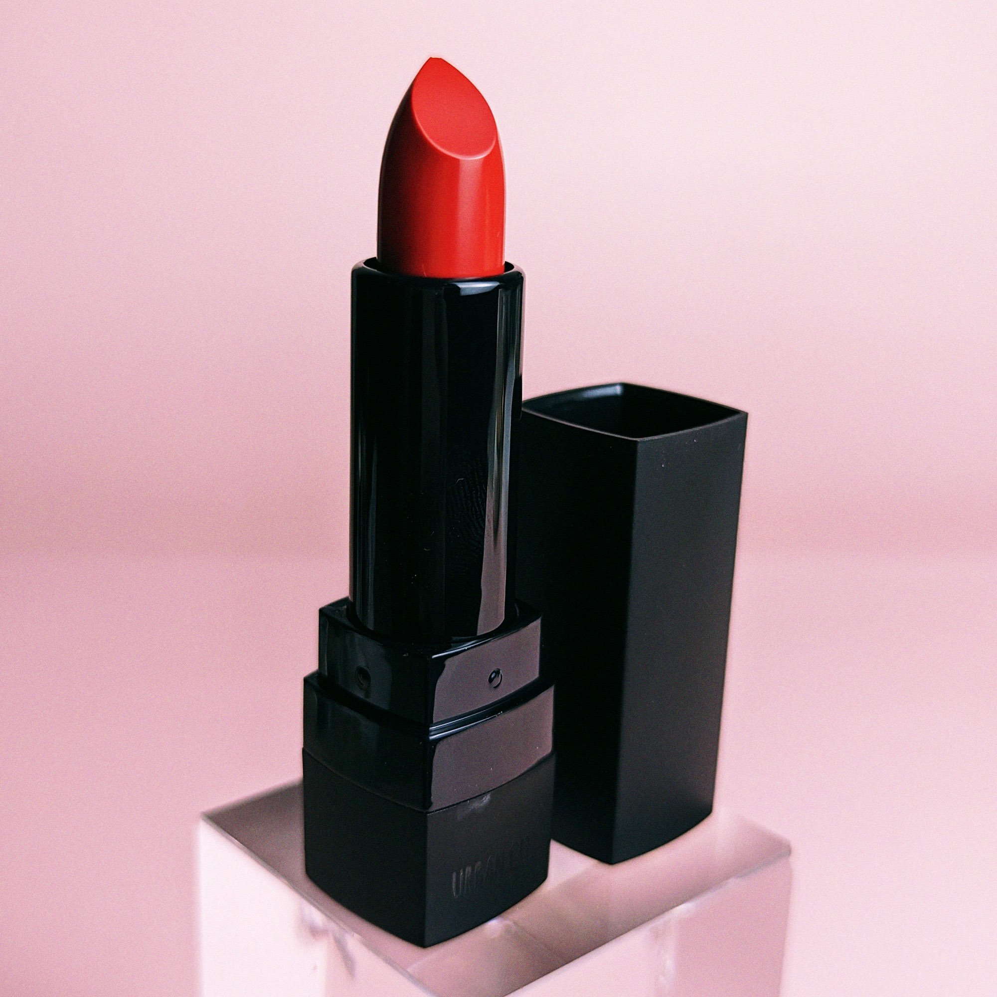 Son Thỏi Lebelage Kiss & Tension Lipstick 3.5g - Sắc Màu Tinh Khôi