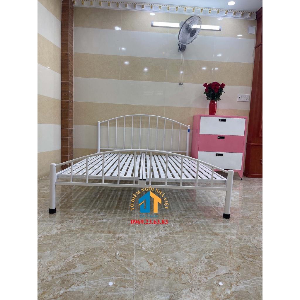 Giường sắt 1mx2m mỹ nghệ cao cấp 1 người nằm