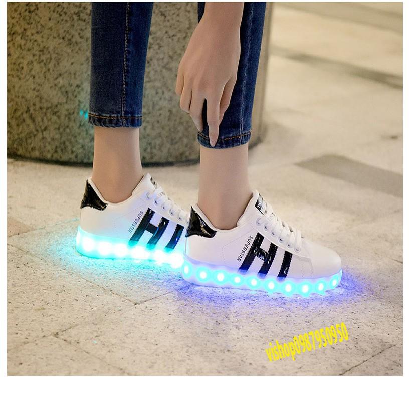 GIÀY CHỮ HI - GIÀY PHÁT SÁNG ĐÈN LED mã AQ3295