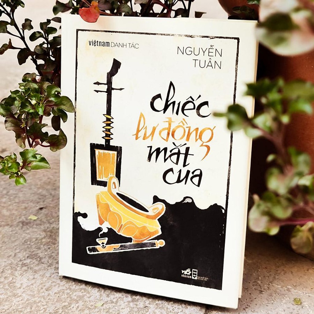 Chiếc lư đồng mắt cua