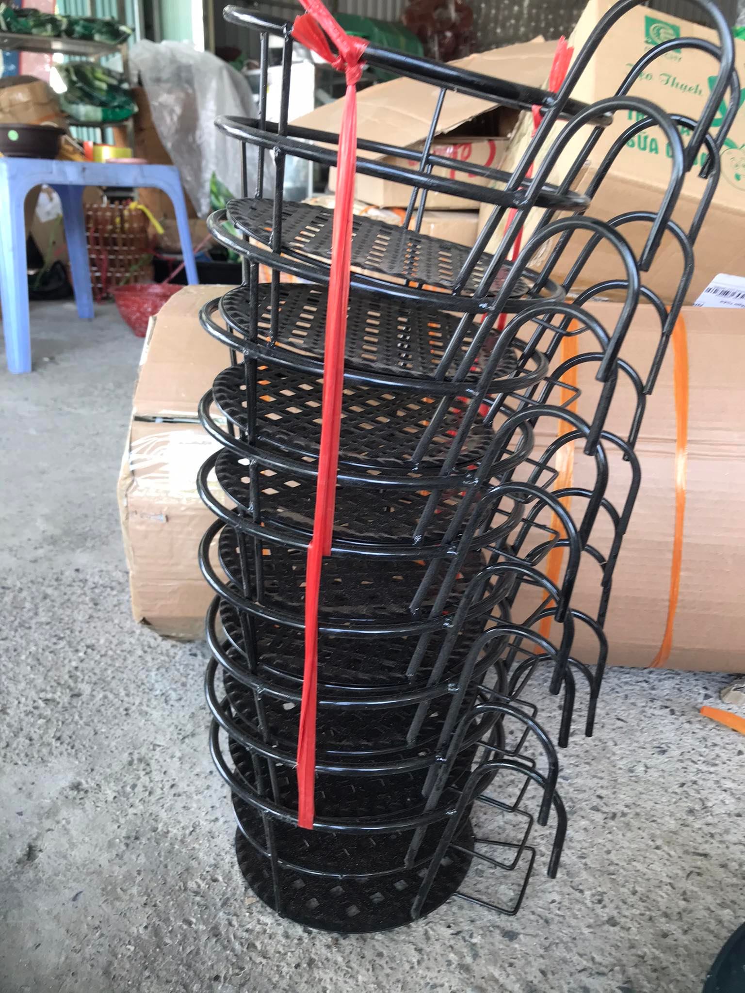 10 Giỏ Sắt Treo Chậu Hoa Ban Công Hình Tròn - Màu đen