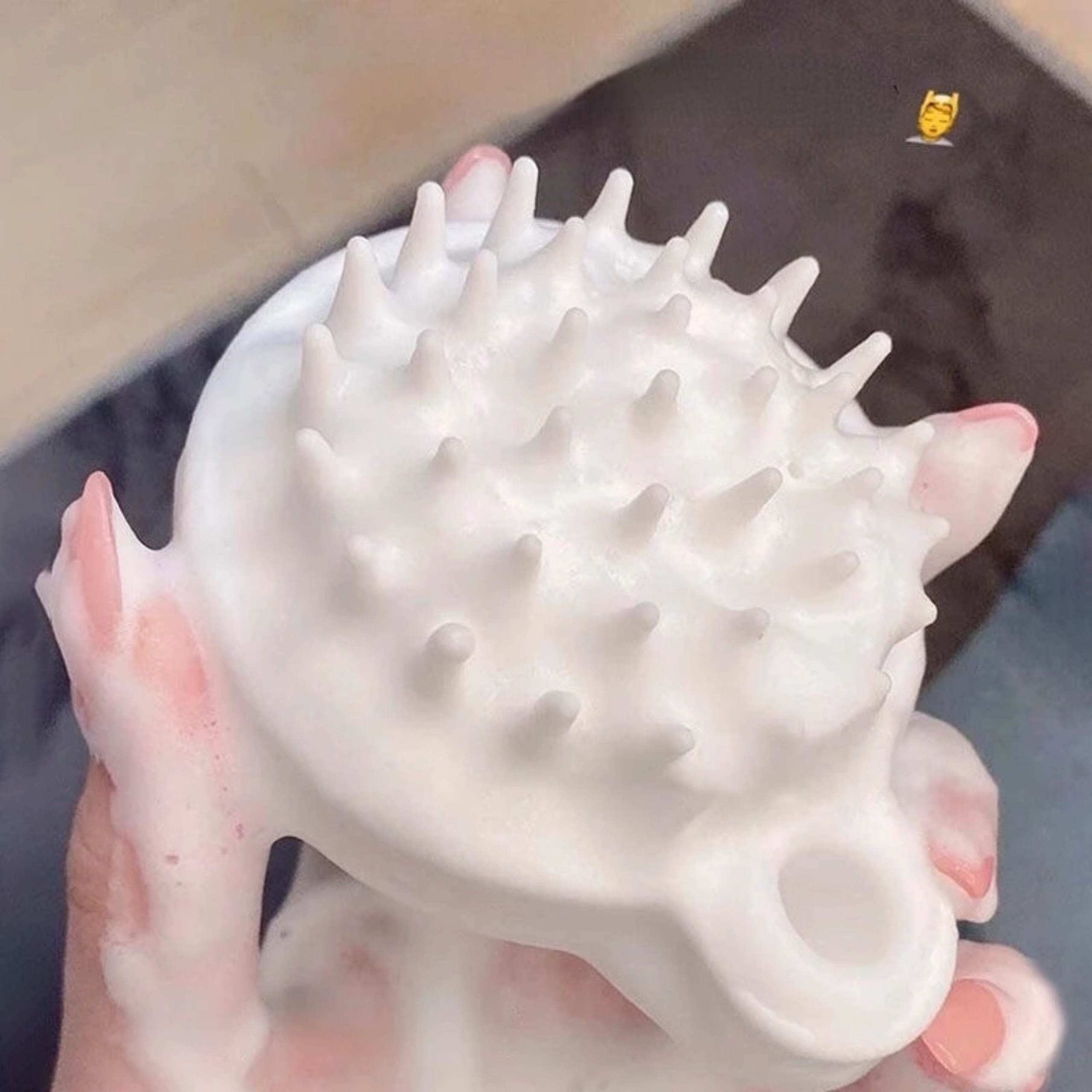 Bàn Chải Silicone, Lược Trắng Mềm Giúp Gội Đầu Thư Giãn Da Dầu Trong Lúc Gội, Kích Thích, Mát Xa Da Đầu, TakyHome 7022