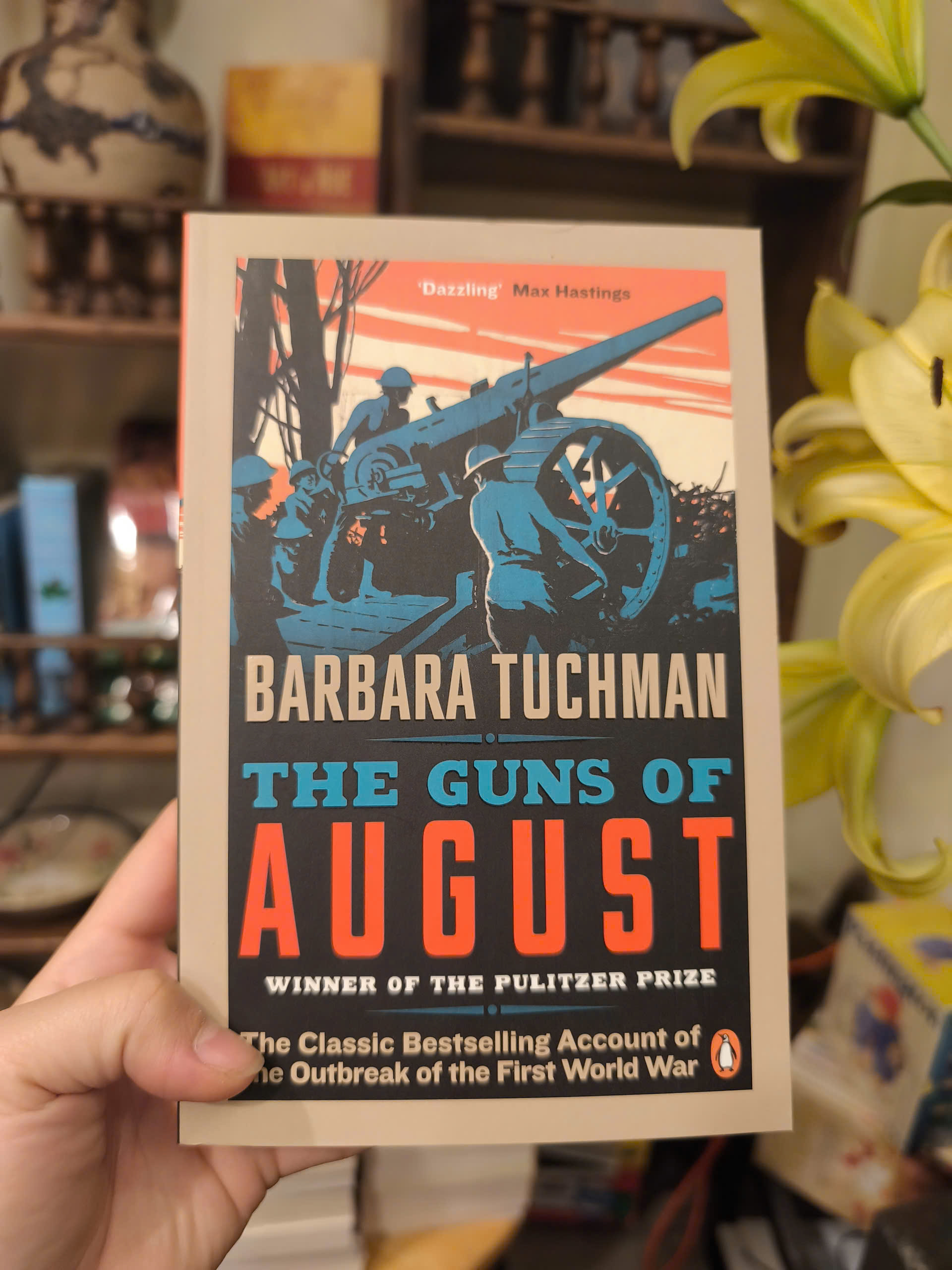 Sách - The Guns of August by Barbara W. Tuchman | Military History / Ngoại văn Lịch sử Nhập khẩu