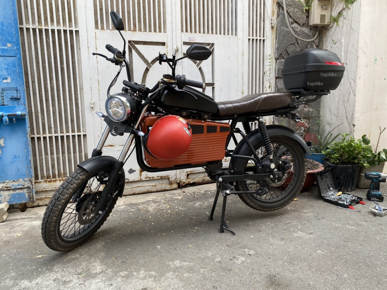 Thùng xe Datbike Weaver 200, thùng Givi B270N và baga theo xe