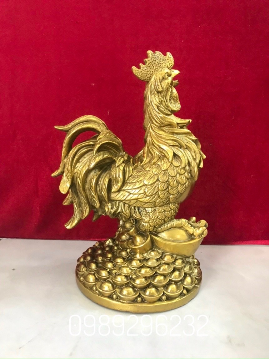 Tượng Gà đứng trên mâm thỏi vàng bằng đồng - Gà Mâm vàng nhỏ