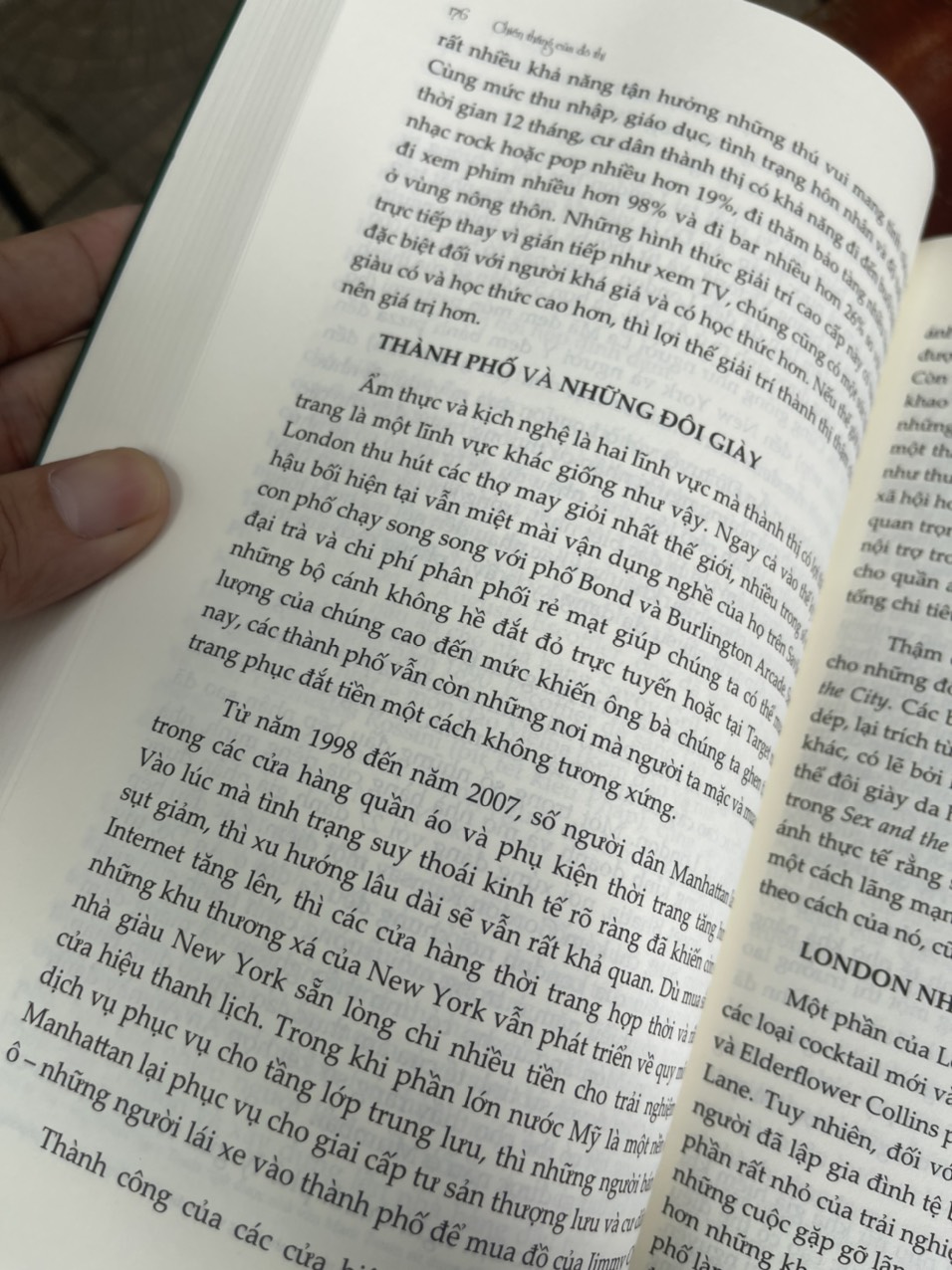 Hình ảnh (Combo 2 cuốn) [Tủ sách kiến tạo] CHIẾN THẮNG CỦA ĐÔ THỊ (Sách mới tái bản 2022) và SINH TỒN CỦA ĐÔ THỊ Sống và phát triển rực rỡ trong Thời kỳ Biệt lập - Edward Glaeser và David Cutler – NXB Hội Nhà Văn và NXB Đà Nẵng