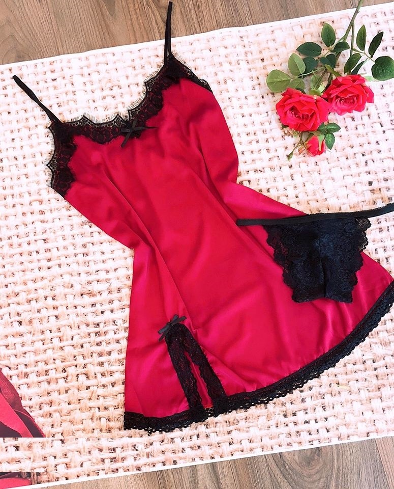 Váy Ngủ 2 Dây Xẻ Đùi Gợi Cảm