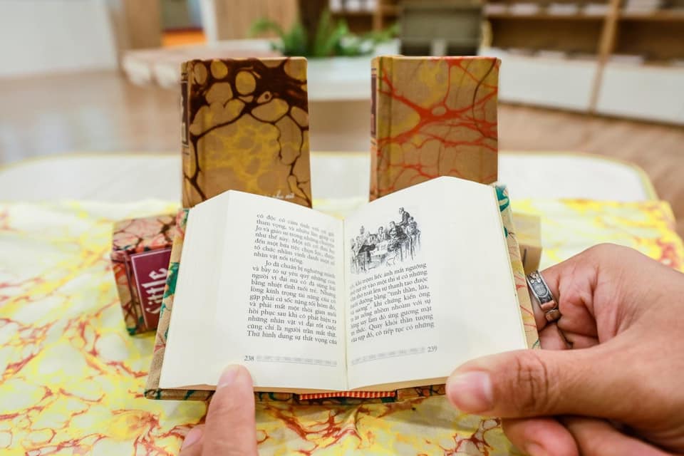 NHỮNG NGƯỜI PHỤ NỮ BÉ NHỎ - ẤN BẢN BẢN ĐẶC BIỆT GIỚI HẠN_VI QUYỂN