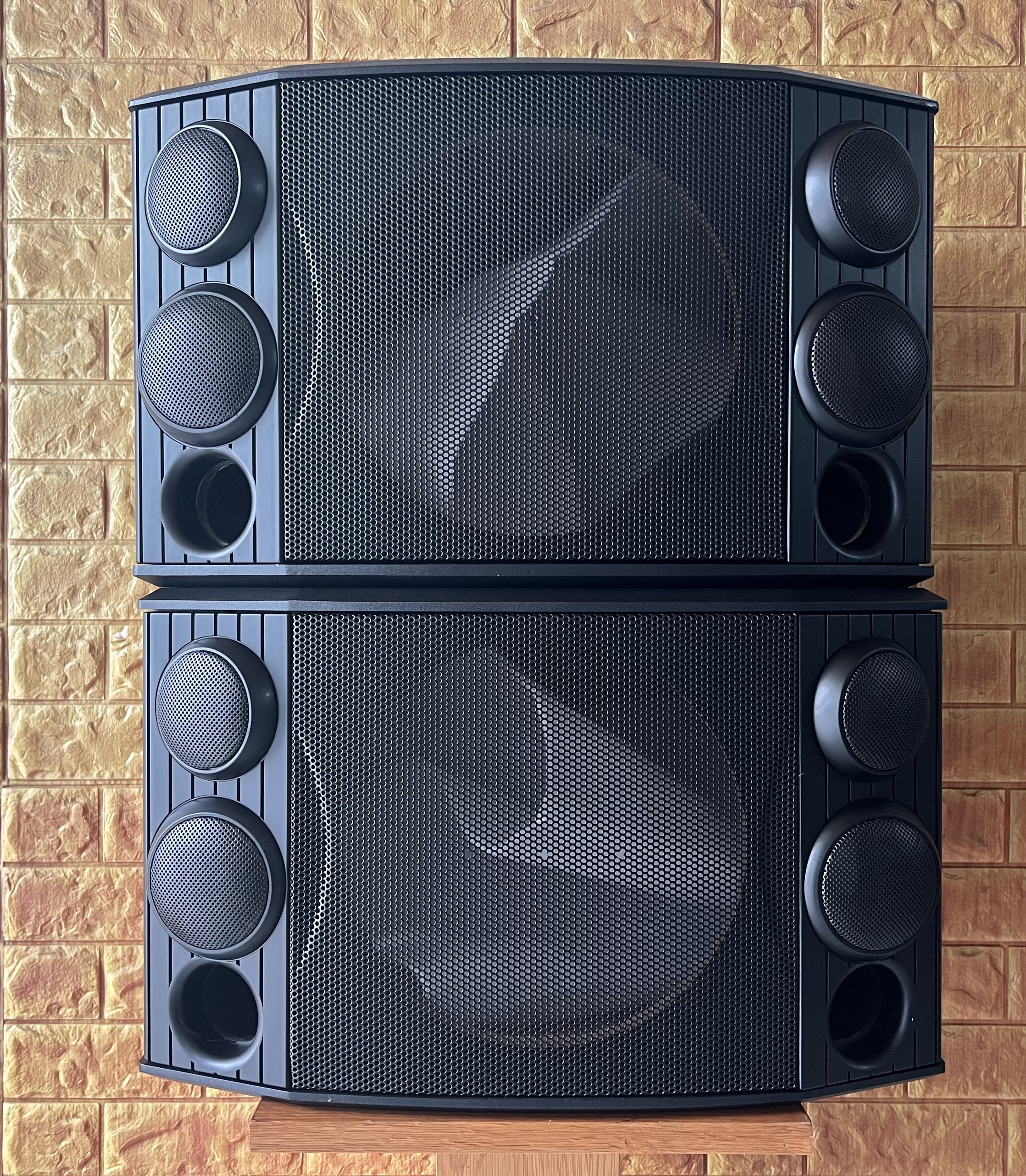 Vỏ thùng loa 3 tấc loa nằm 1 bass 30, 4 treble Hải Triều