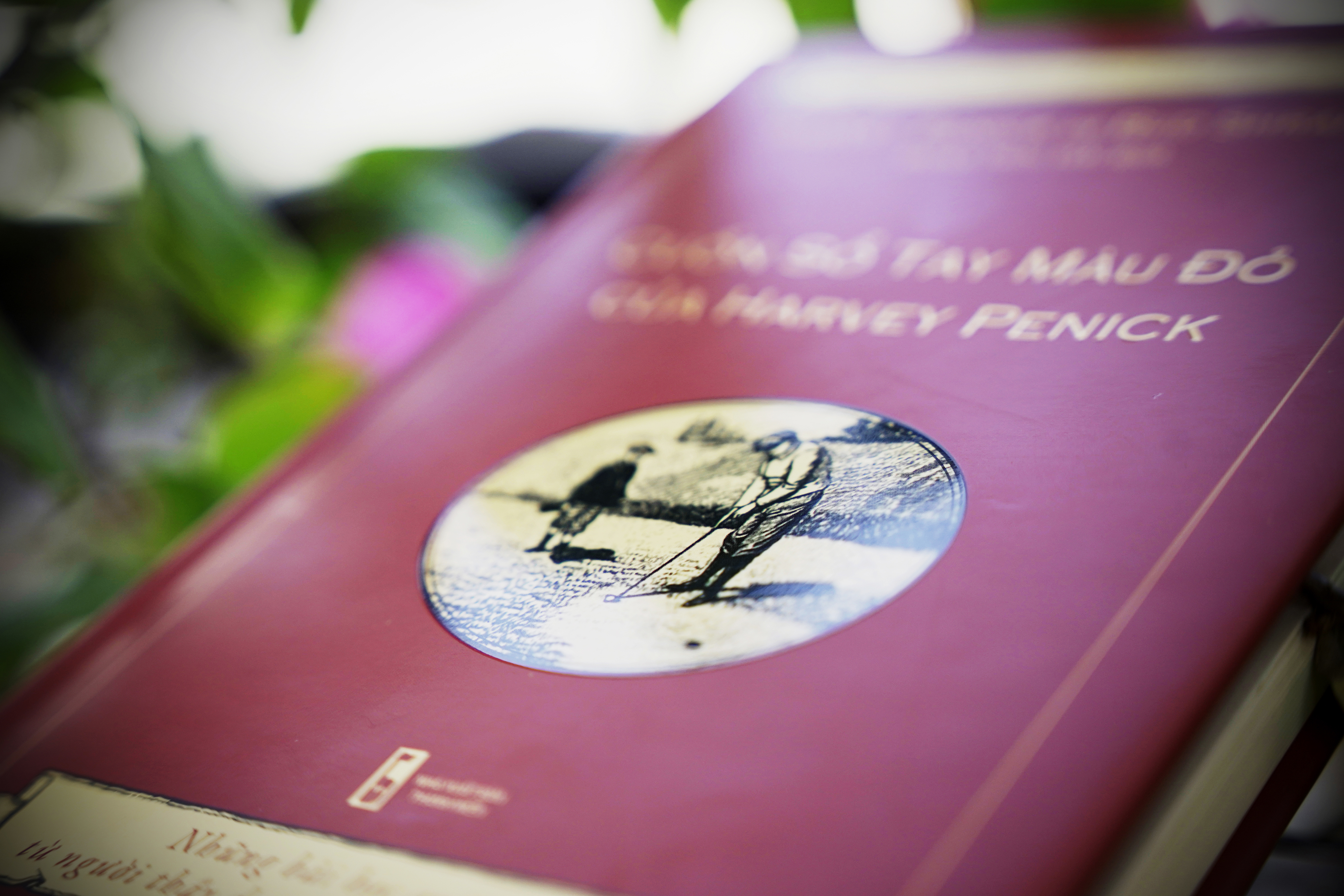 Sách dạy golf tiếng việt “Cuốn sổ tay màu đỏ của Harvey Penick” (Harvey penick’s Little red book), những bài học quý giá từ người thầy dạy golf uyên bác và vỹ đại.