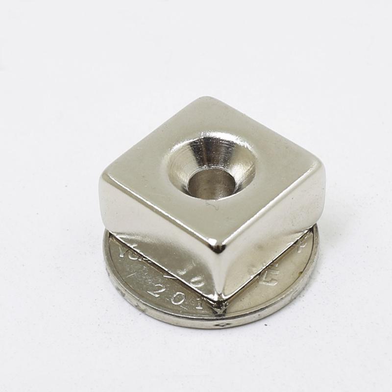 Nam châm hình vuông lỗ vát 15x15x5mm lỗ 6mm, nam châm vĩnh cửu siêu mạnh