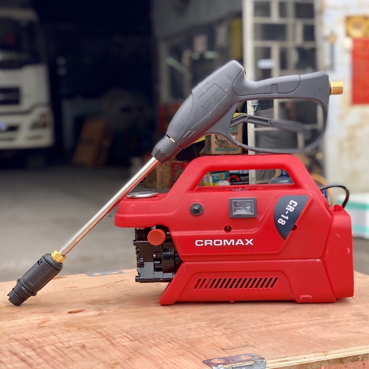 Máy Rửa Xe 1800W Cromax CR-18