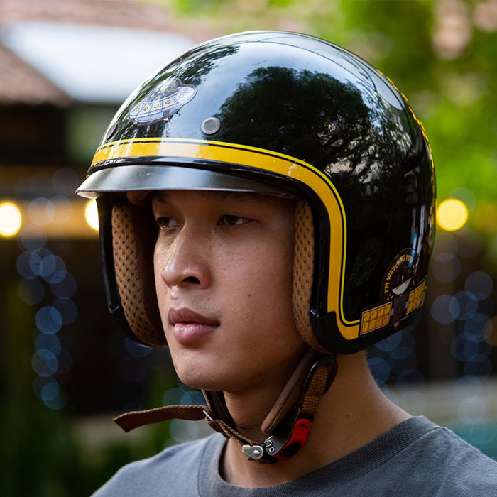Nón bảo hiểm 3/4 ROYAL M139 có kính âm V10 ĐEN