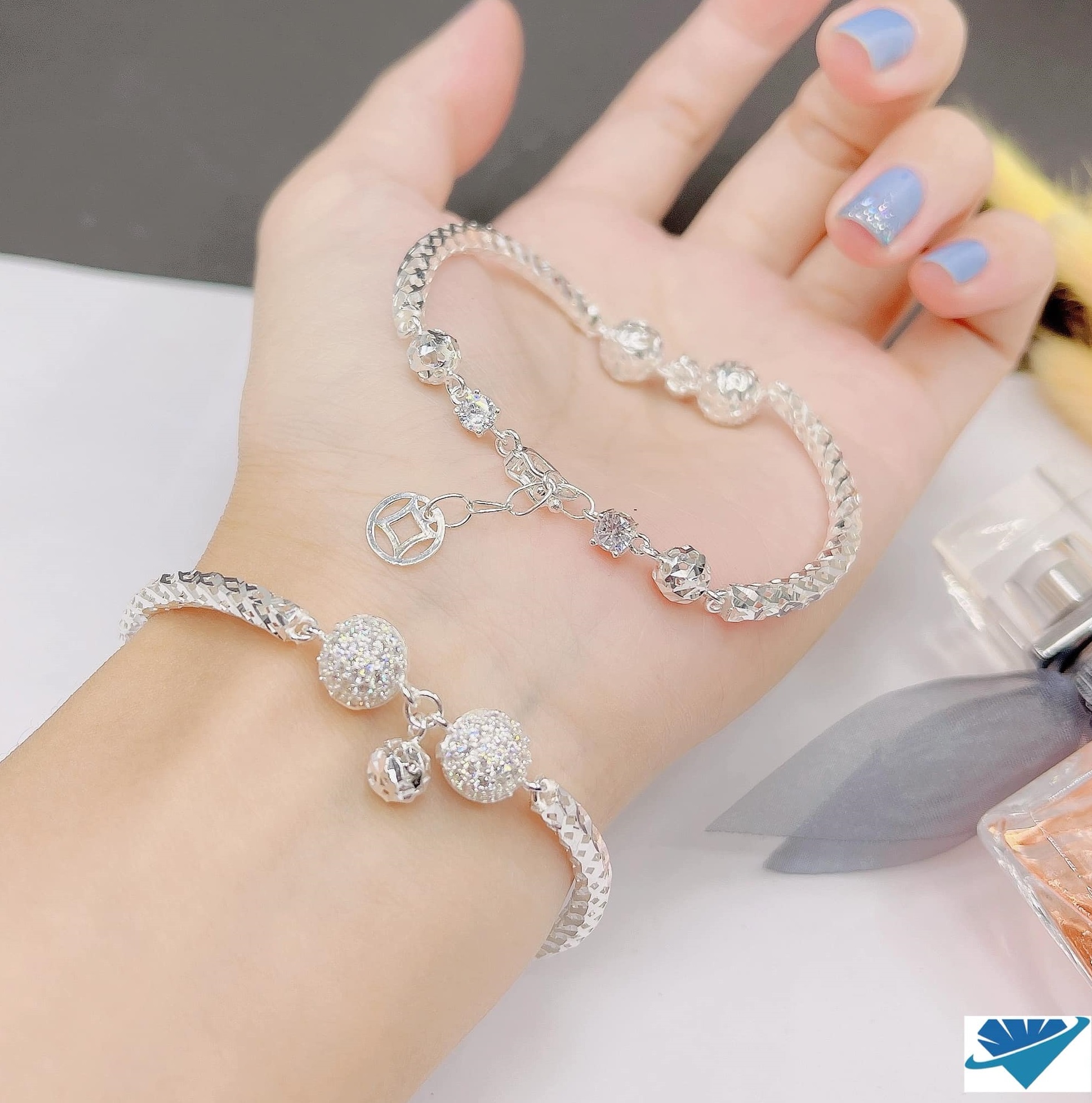 Lắc tay nữ bi cầu chất liệu bạc Ý MS24a
