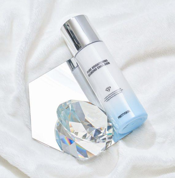 Nước hoa hồng Pretty Skin Pure Brightening Diamond Toner 150ml -  dưỡng ẩm, giúp cân bằng lượng nước và dầu cho da