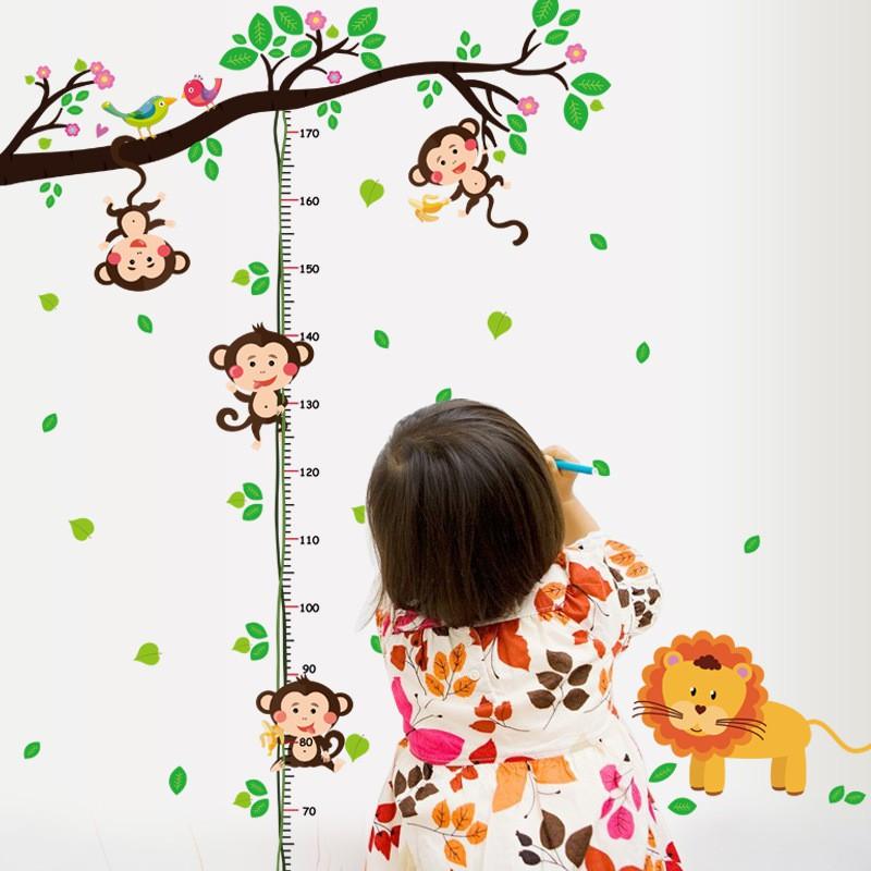 Decal dán tường thước đo chiều cao khỉ và hươu cao cổ cho bé - mẫu mới