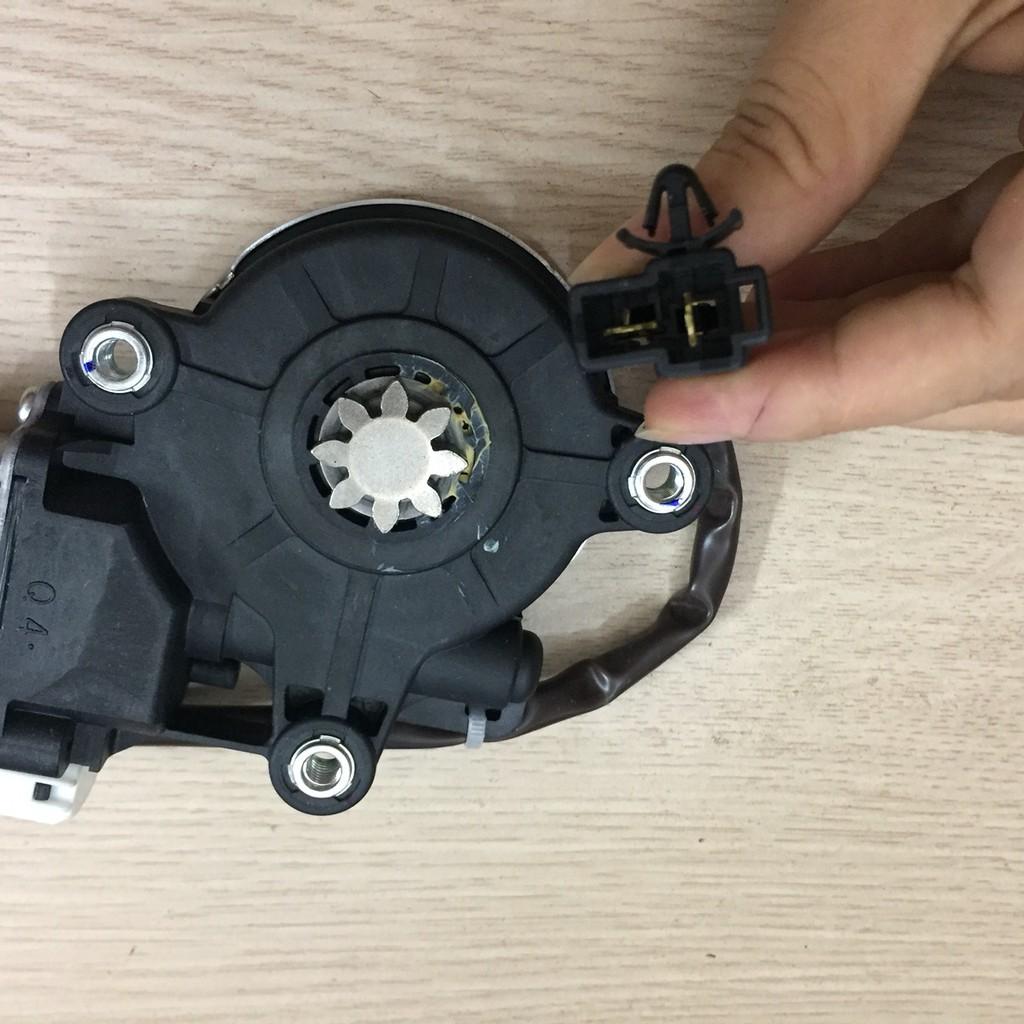 Mô tơ lên xuống kính Chevrolet Spark