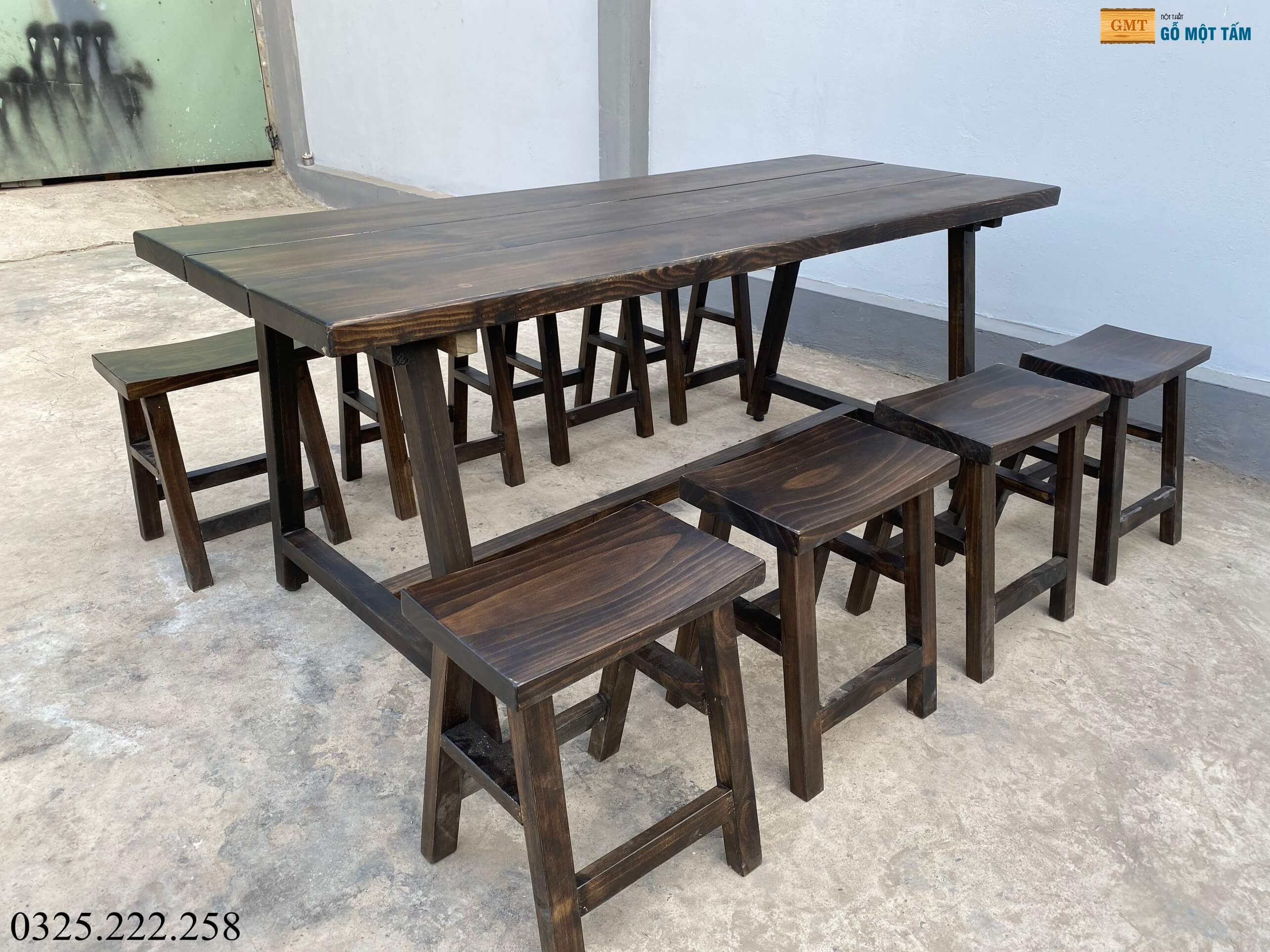 Bàn Ghế Cafe Gỗ Thông, Bàn Ghế Sân Vườn, Bàn Ghế Cổ Điển Dài 1,8m Rộng 70cm Dày 4cm