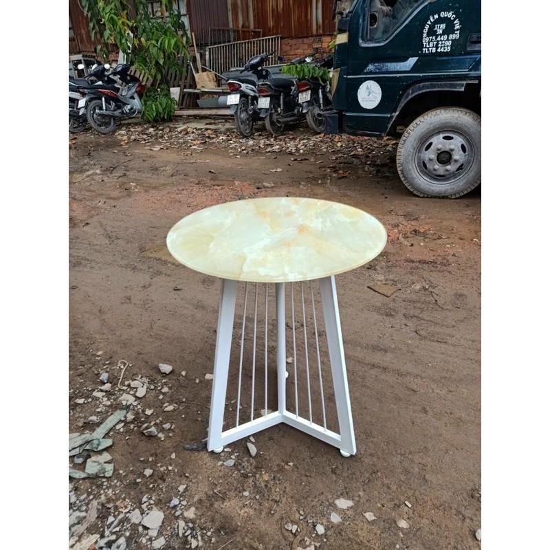 Bộ bàn ăn cổ điển