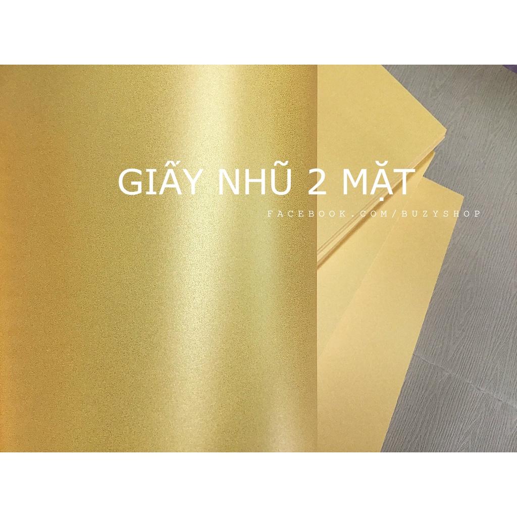 Giấy mỹ thuật, giấy nhũ vàng 2 mặt loại lớn làm thiệp, hoa background cưới