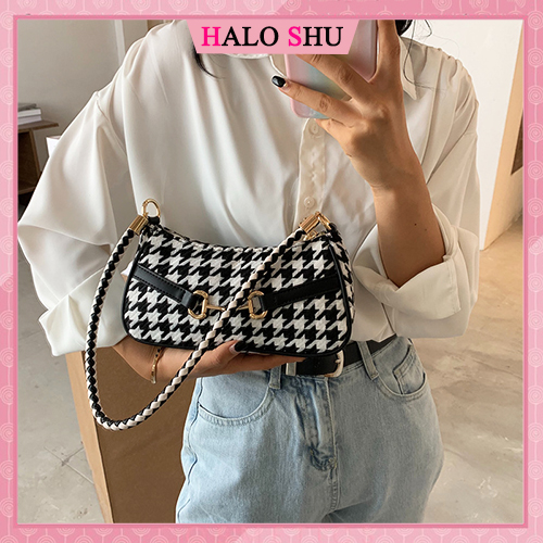 Túi xách nữ, túi cắp nách khoá móc chất da hoạ tiết đen trắng phù hợp đi chơi HALO SHU size 22 mã DC0054
