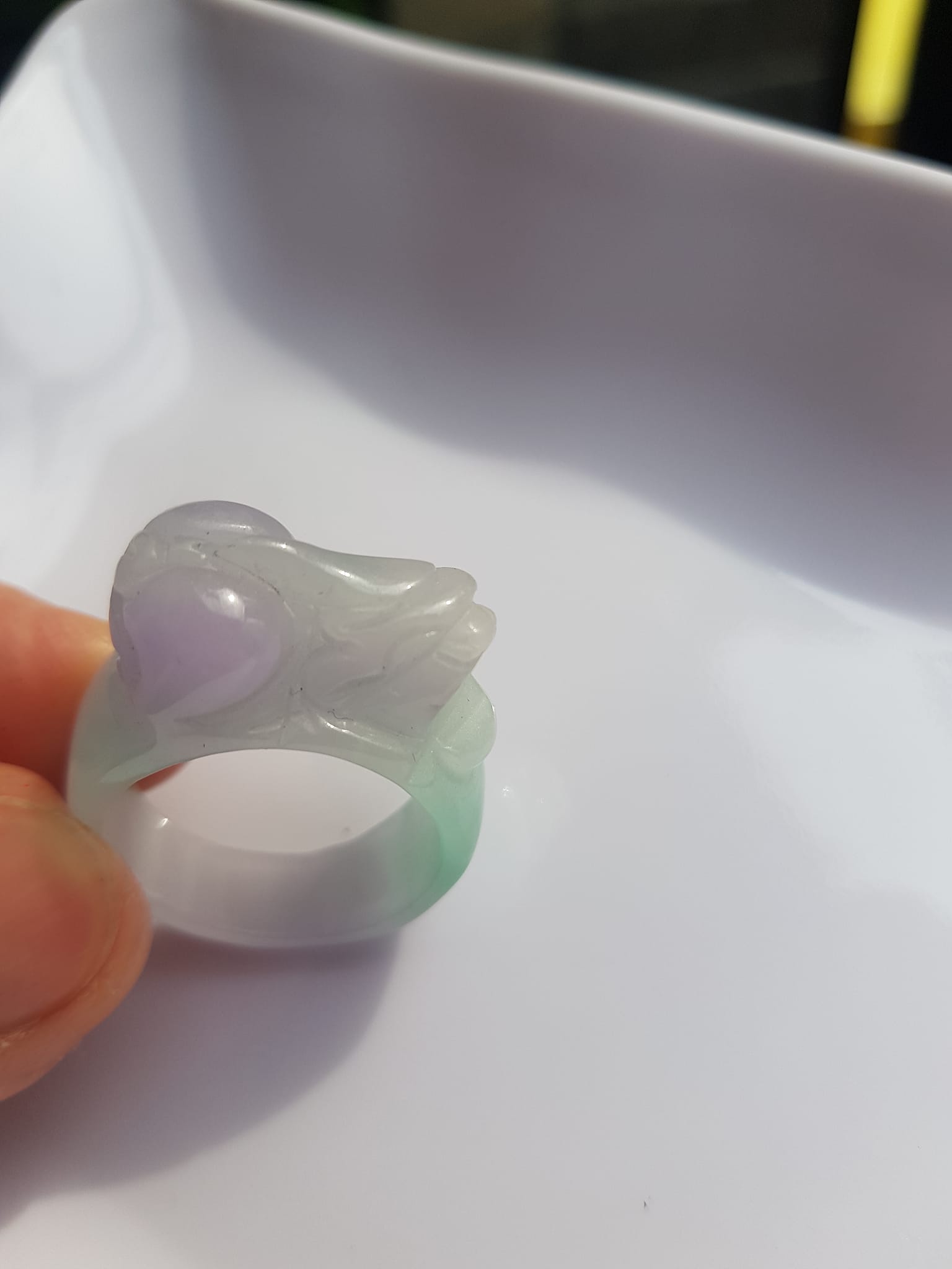 Chiếc Nhẫn Tỳ Hưu Hút Tài Ni 20mm  Đá Cẩm Thạch Tự Nhiên Màu Tím Nhẹ Trắng Xanh Ngọc Bóng Đẹp  Size Nhẫn đk 20mm x bản 11mm ạ