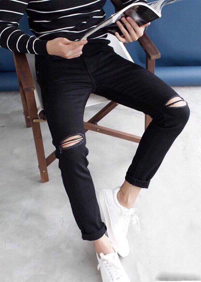 Quần Jean Nam Rách Gối Màu Đen Trơn