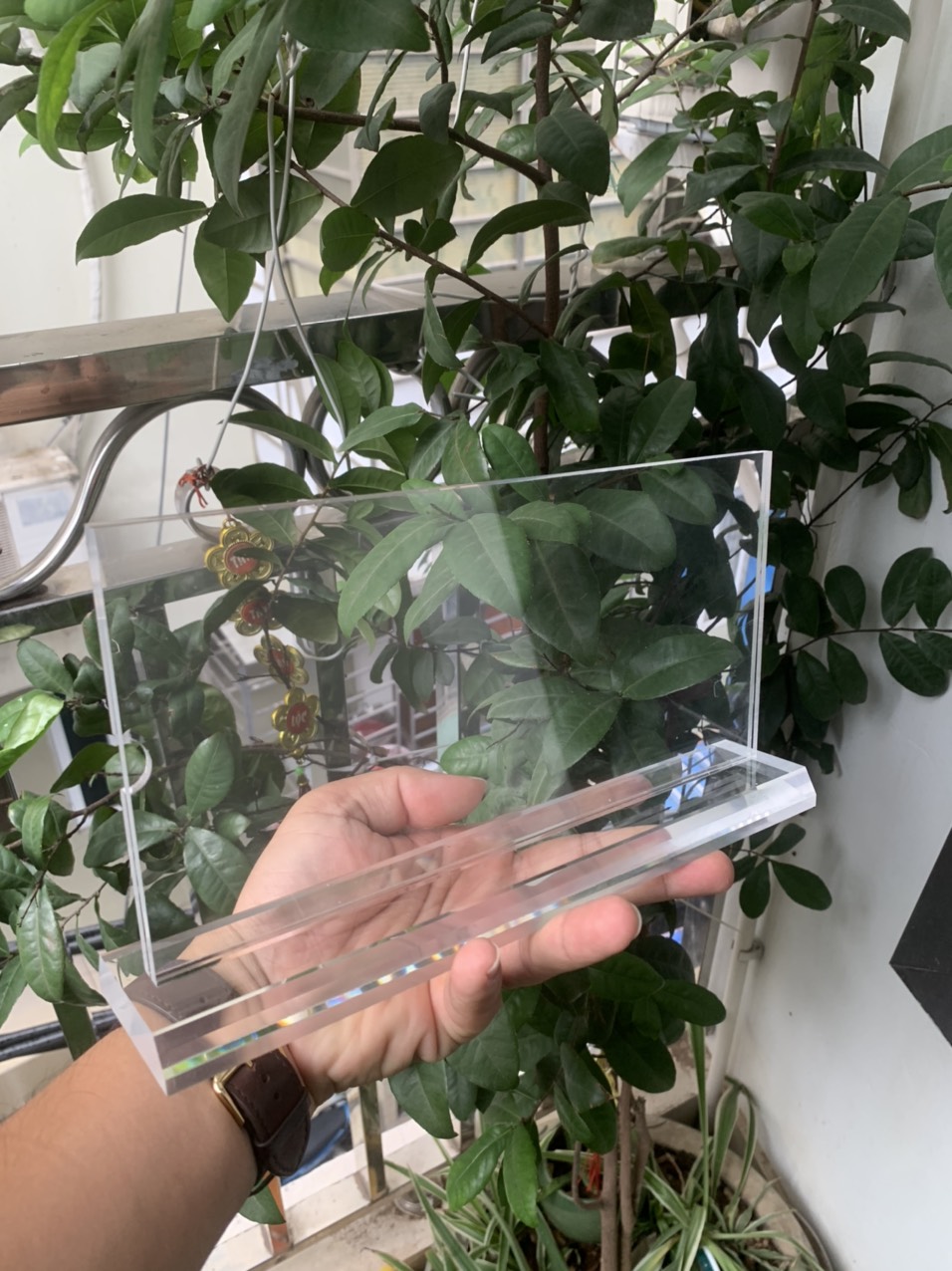 Biển tên để bàn mica mẫu công an 13.5x23cm