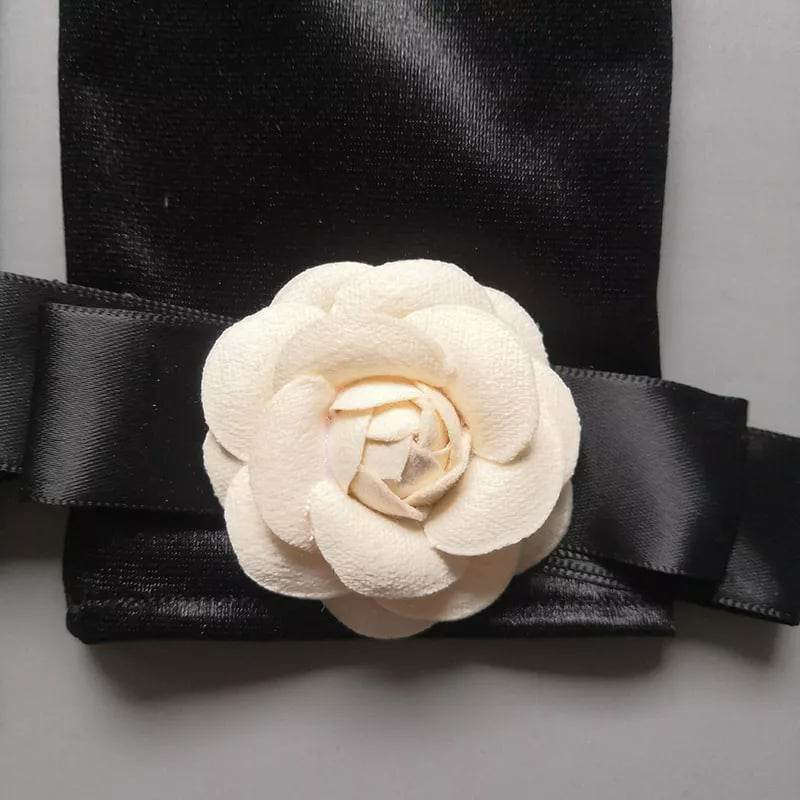 Găng tay chất liệu satin màu đen đính hoa cho Cô dâu và Dạ hội, đi tiệc, sự kiện, đạo cụ cosplay, chụp ảnh, studio MS: 45151