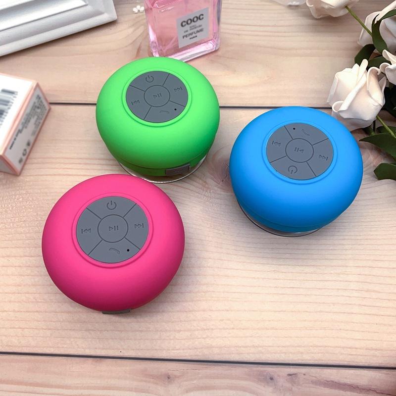 Phòng tắm với loa bluetooth không dây di động không dây mini lớn Color: white