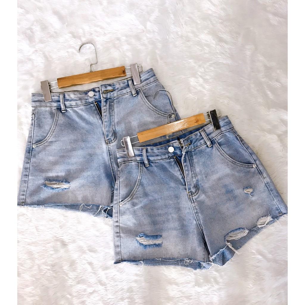 Quần shorts jeans thêu họa tiết - 22CHIC