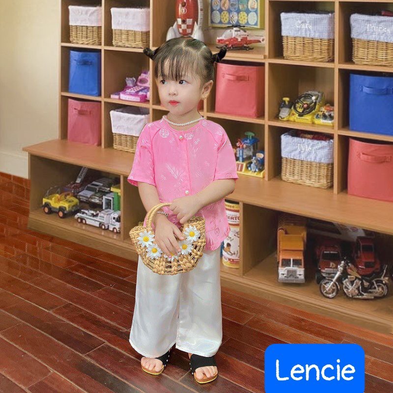Bộ bà ba cho bé gái đi chơi biểu diễn mẫu hoa đẹp từ 12-40kg chất lụa mềm mát (KÈM KHĂN)