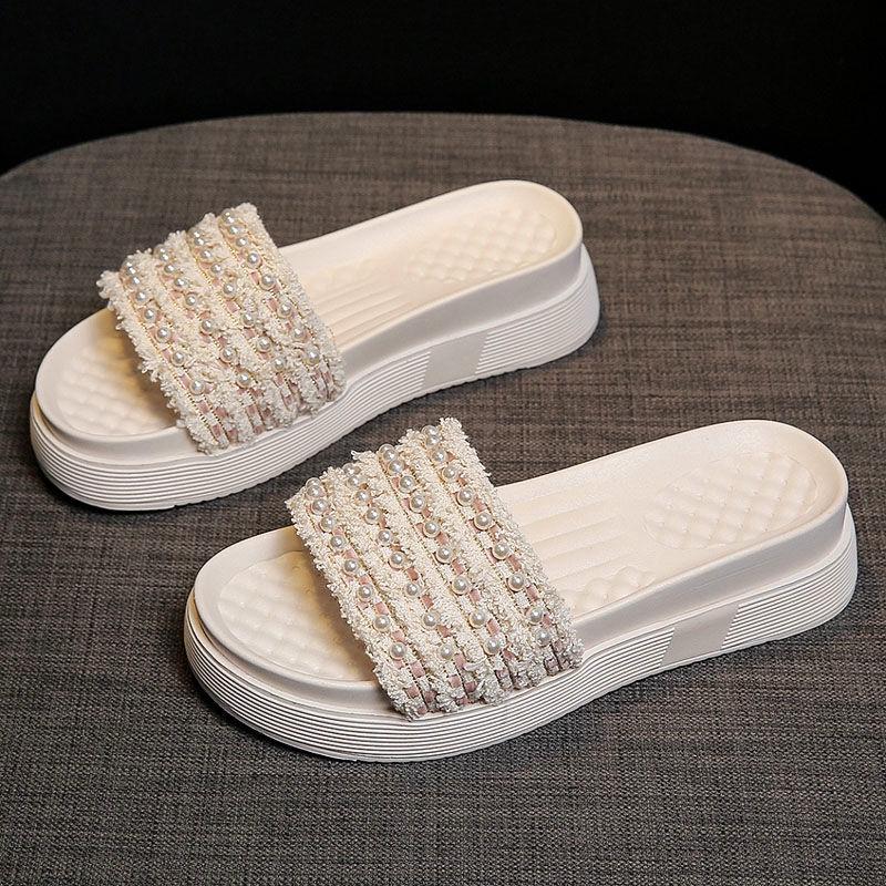 Summer fashion wearing thick-soled slippers women with skirts to wear out sandals foreign style high color value drag Joker