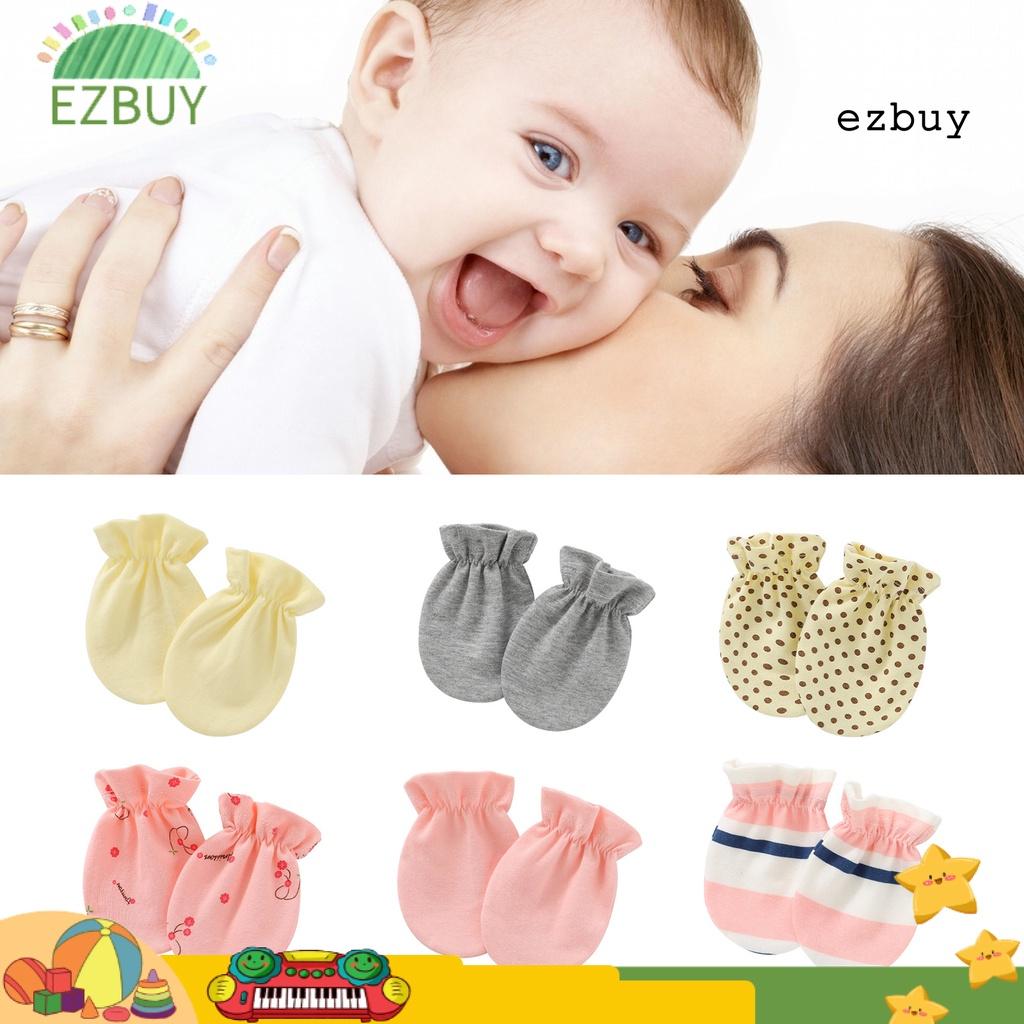 1 đôi găng tay cotton chống trầy xước bảo vệ mặt thân thiện với môi trường in họa tiết dễ thương cho bé sơ sinh