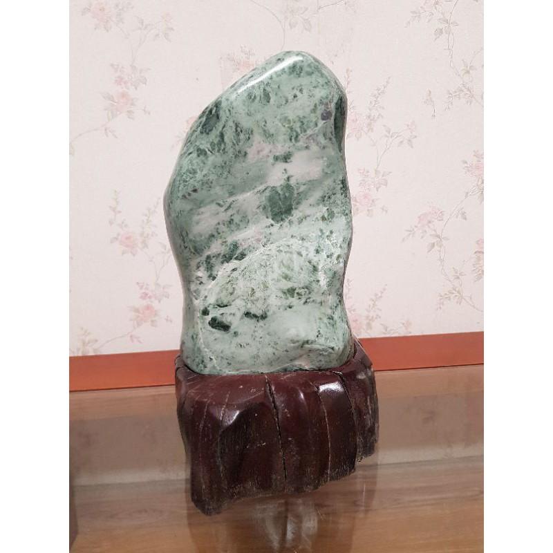 Cây trấn trạch màu xanh phong thủy