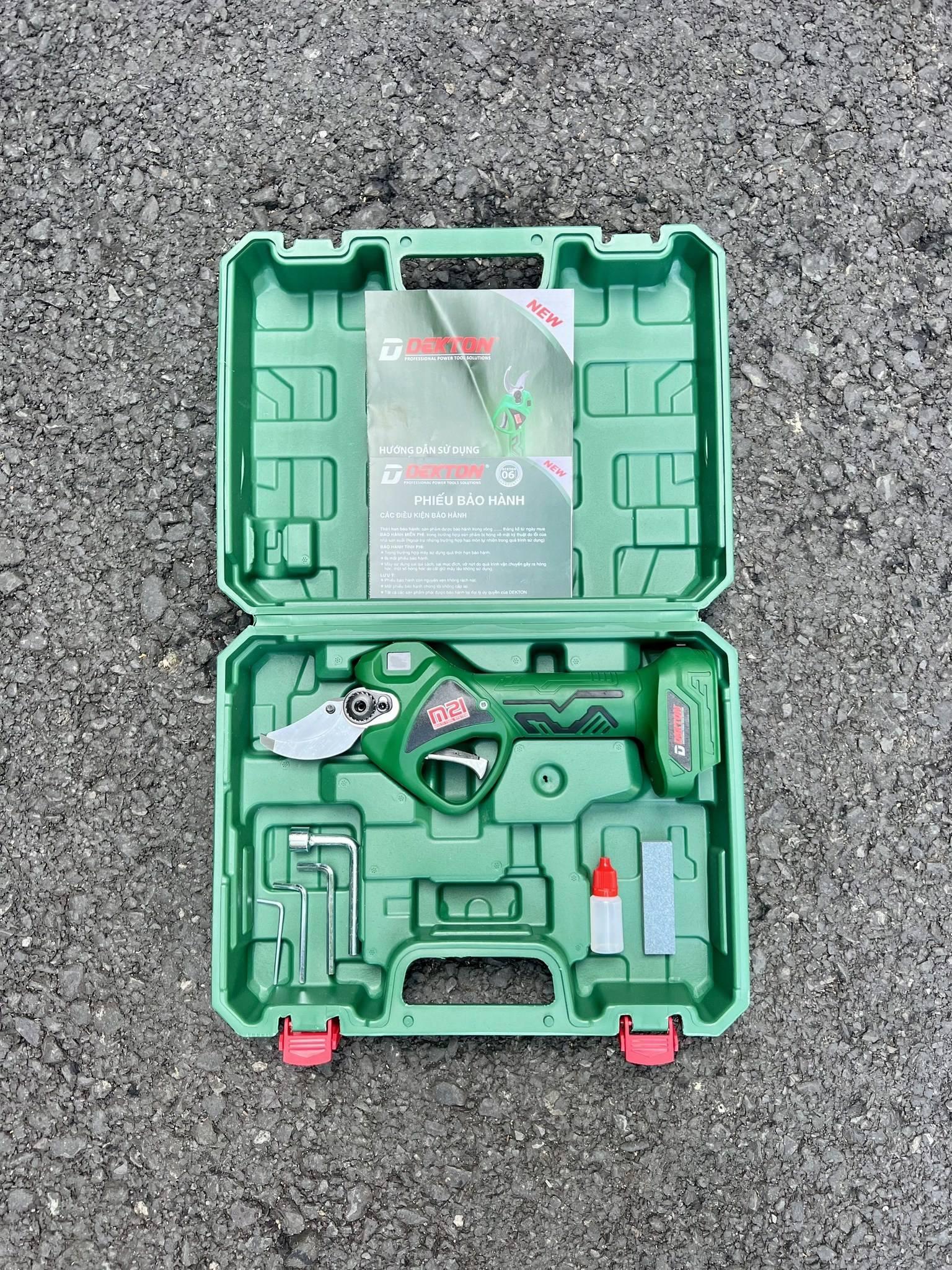 COMBO Máy cắt cành 40mm pin 21V Dekton M21-MCC40 Tặng Lưỡi cắt DK-BL40 - KM_T8 -HÀNG CHÍNH HÃNG