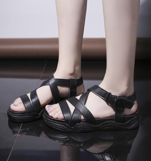 Giày Sandal nữ đế bằng quai chéo thời trang - TT37