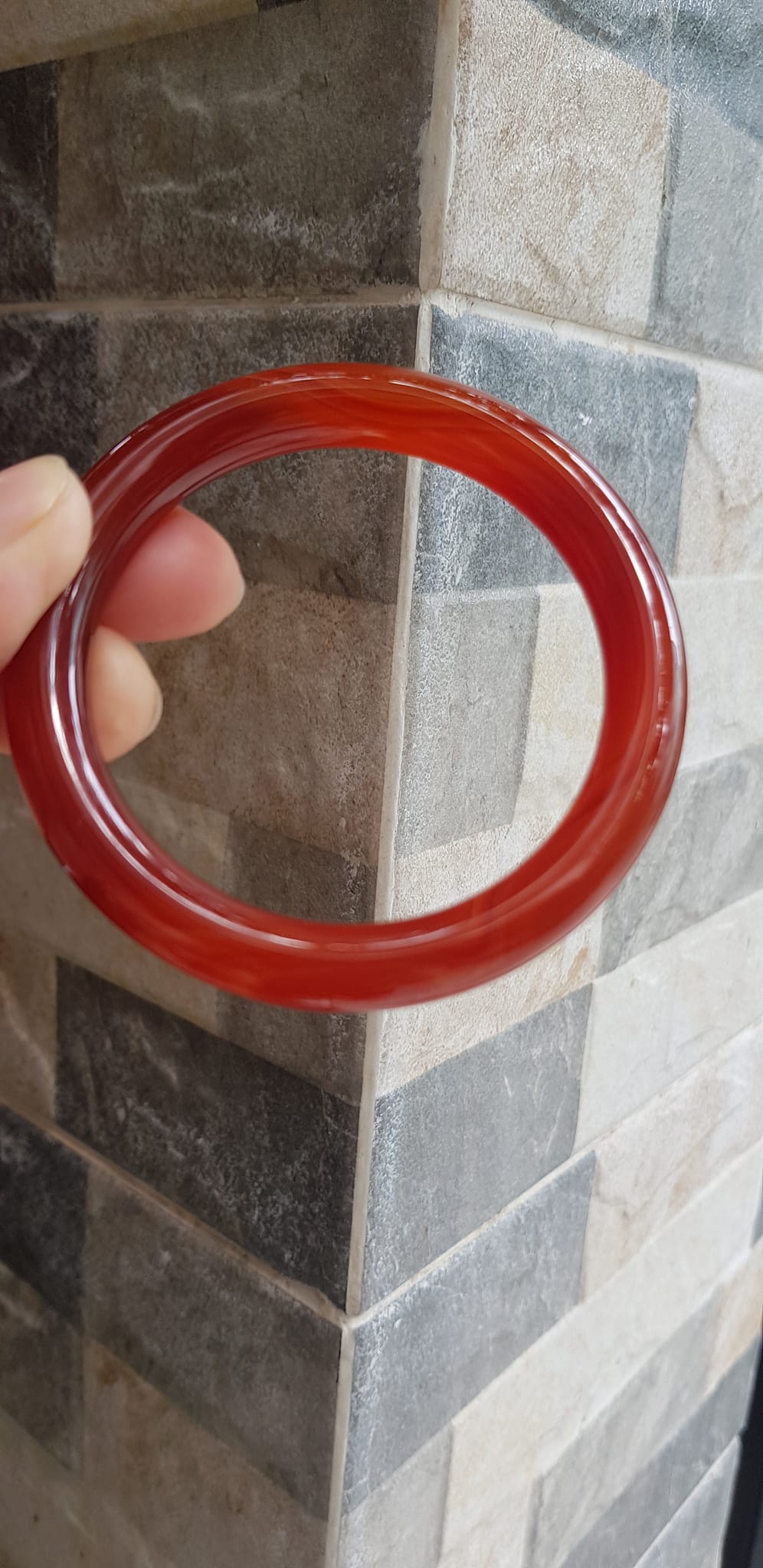 Vòng tay nữ đá mã não đỏ tươi vân đẹp mới Vòng Ni 55mm x cọng 9mm Nữ mệnh hỏa mệnh thổ 53kg - 62kg đeo ạ