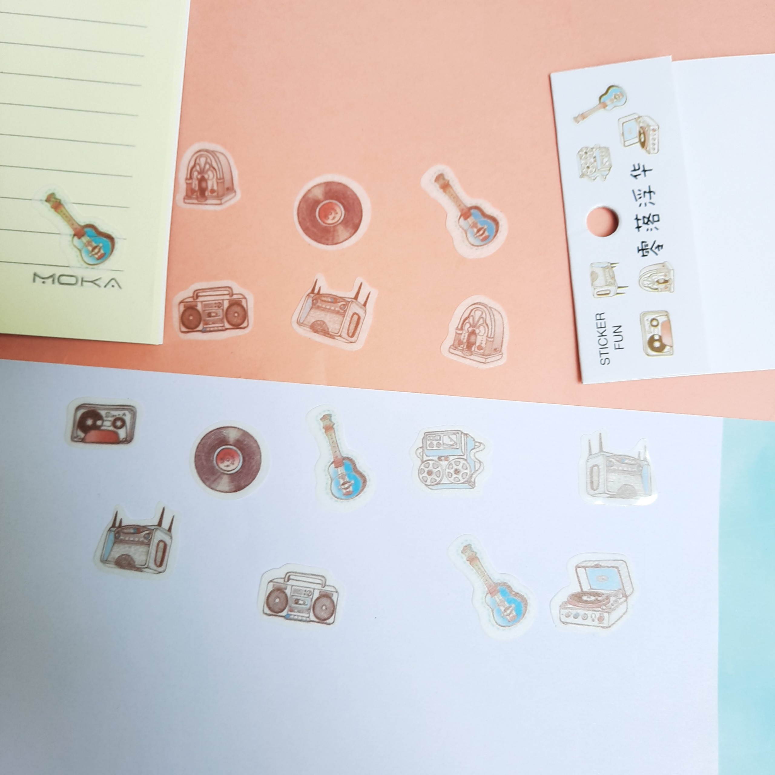 Bộ 32 Sticker Hình Dán Mini Dụng Cụ Âm Nhạc