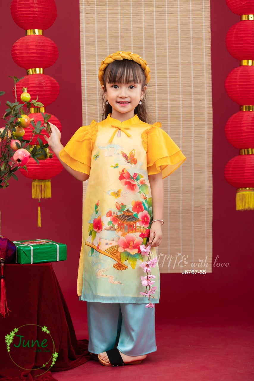 Áo dài cách tân bé gái, Set áo dài tết cho bé 1-10 tuổi màu vàng in hoa vải tơ hàng thiết kế điệu đà thời trang