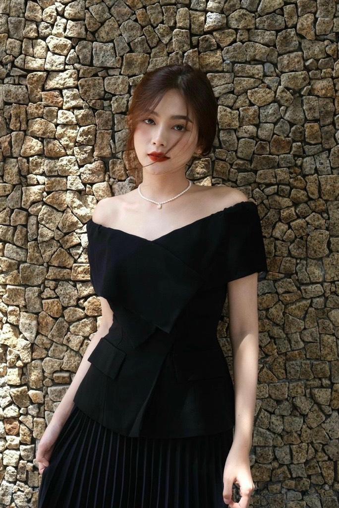 ÁO TRỄ BÈO VAI ĐẮP CHÉO