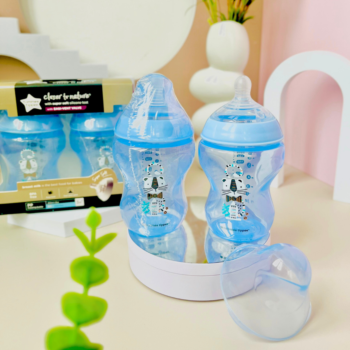 Bình Sữa Ty Siêu Mềm Tự Nhiên Tommee Tippee Closer To Nature 260ml, Núm Ty Đi Kèm 3-6 Tháng – Xanh Dương (Bình Đôi)