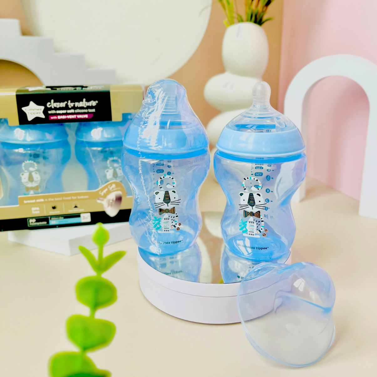 Bình Sữa Ty Siêu Mềm Tự Nhiên Tommee Tippee Closer To Nature 260ml, Núm Ty Của Bình 3-6 Tháng – Xanh Dương (Bình Đôi)